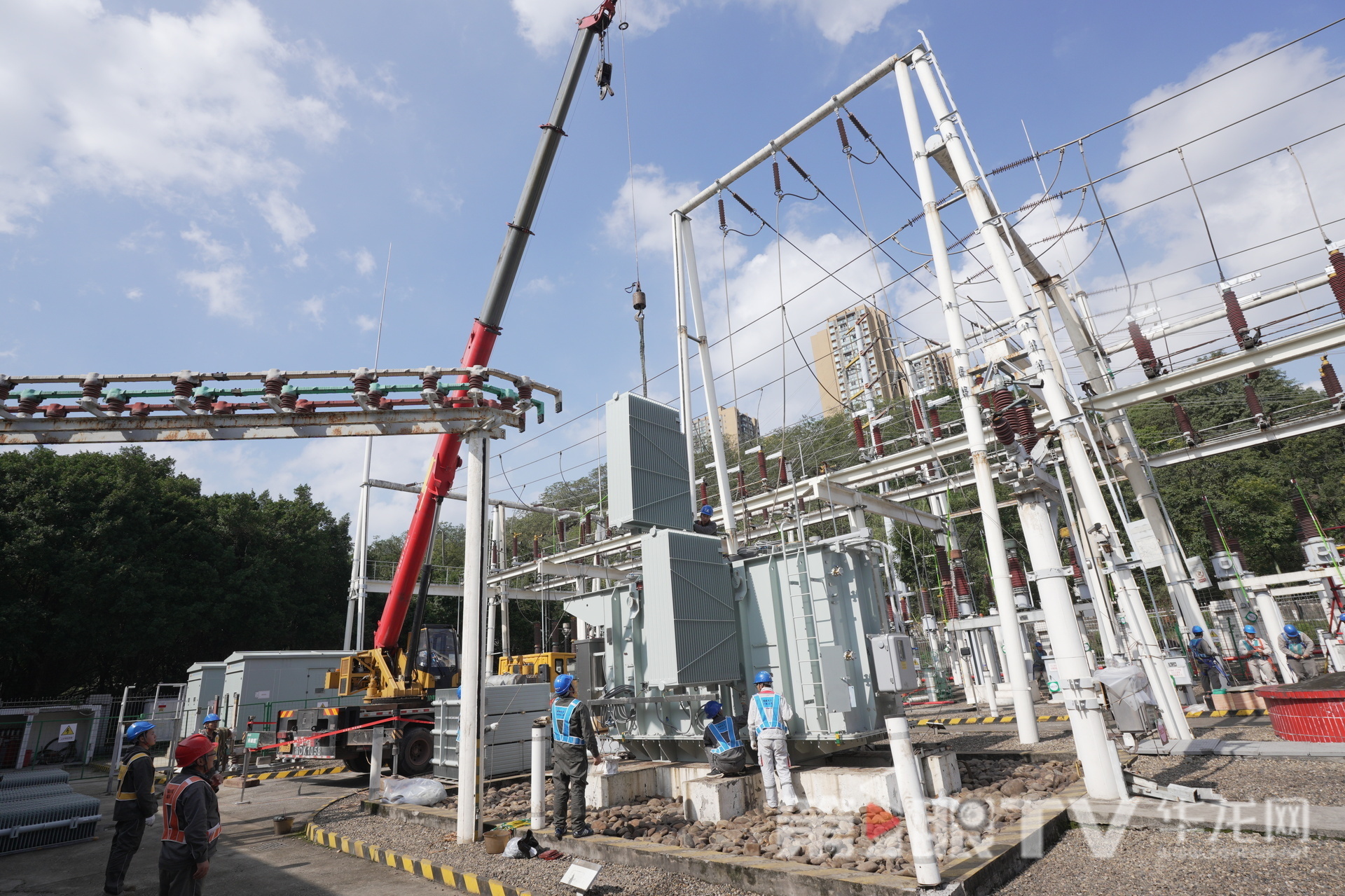 110千伏桐岩变电站内。受访单位供图