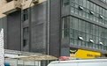今日二审宣判!押送李铁的警车已进入法院