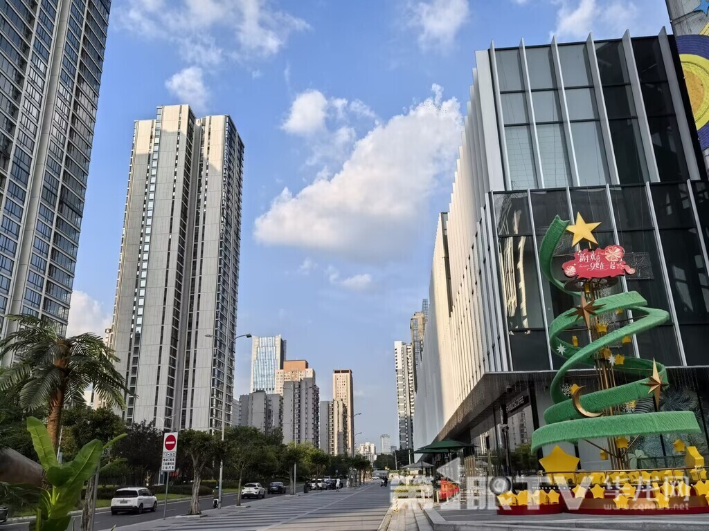 今日重庆中心城区天气晴好。第1眼TV-华龙网 李舒 摄
