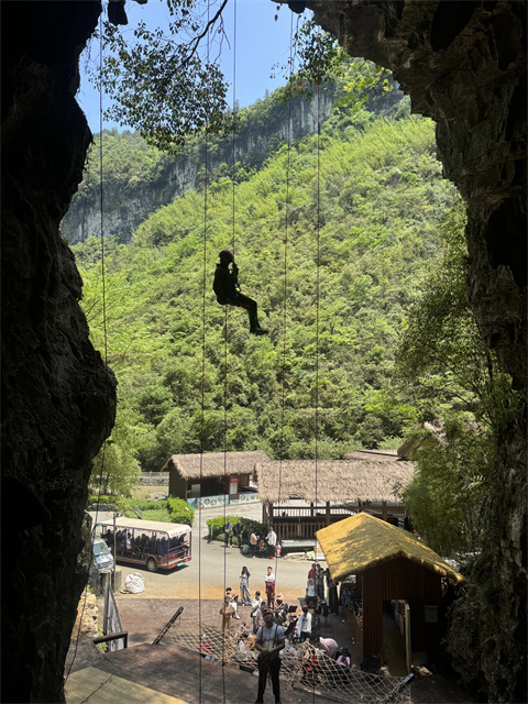 “金佛山178环线”避暑自驾游火热.jpg