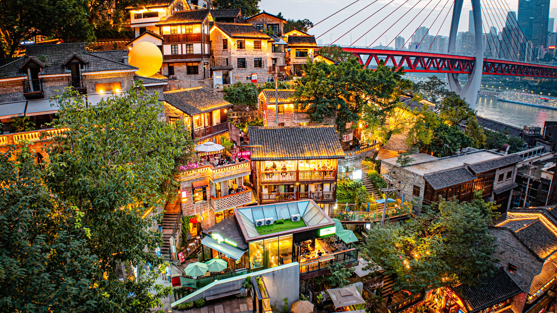 重庆城市风光。重庆市生态环境局供图