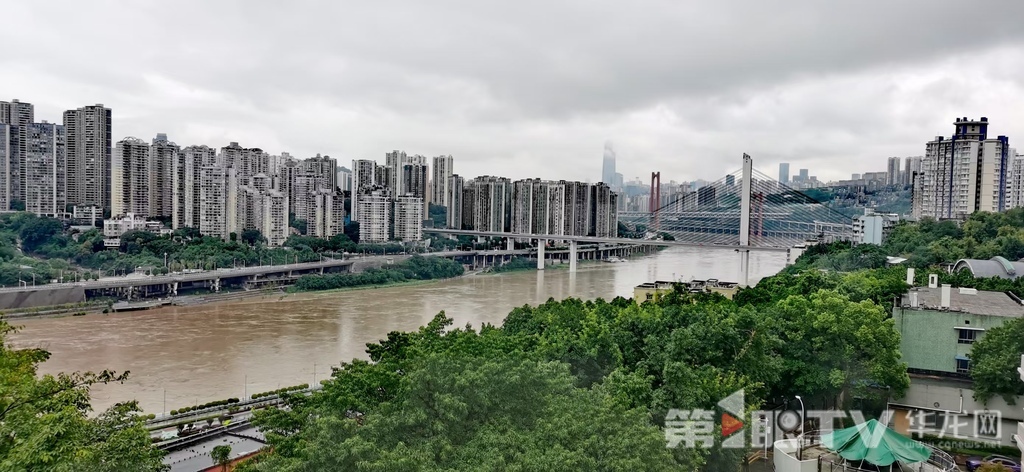 今日重庆中心城区有雨。第1眼TV-华龙网记者 陈洋 摄