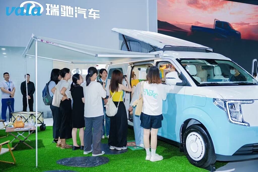新车型vala Home在本届智博会上达成“全球首秀”。受访者供图
