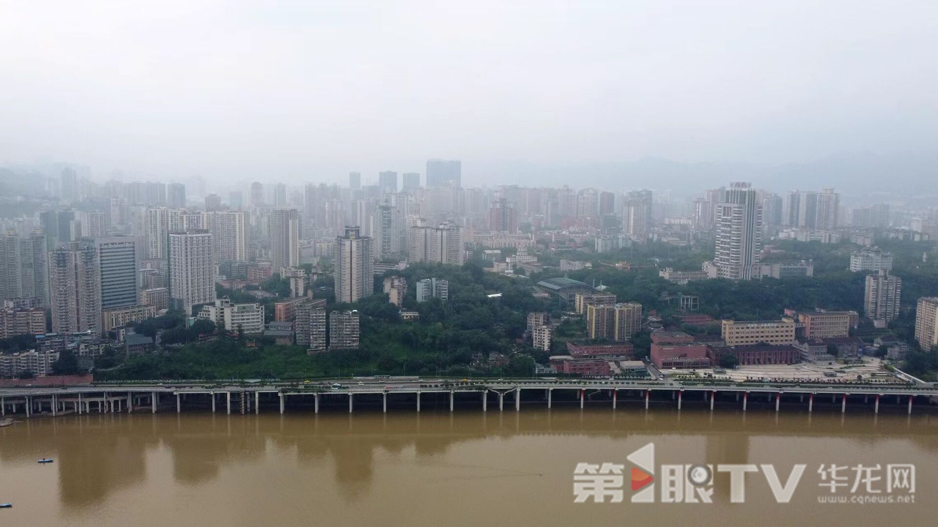 今日重庆中心城区阴天。第1眼TV-华龙网记者 罗盛杰 摄