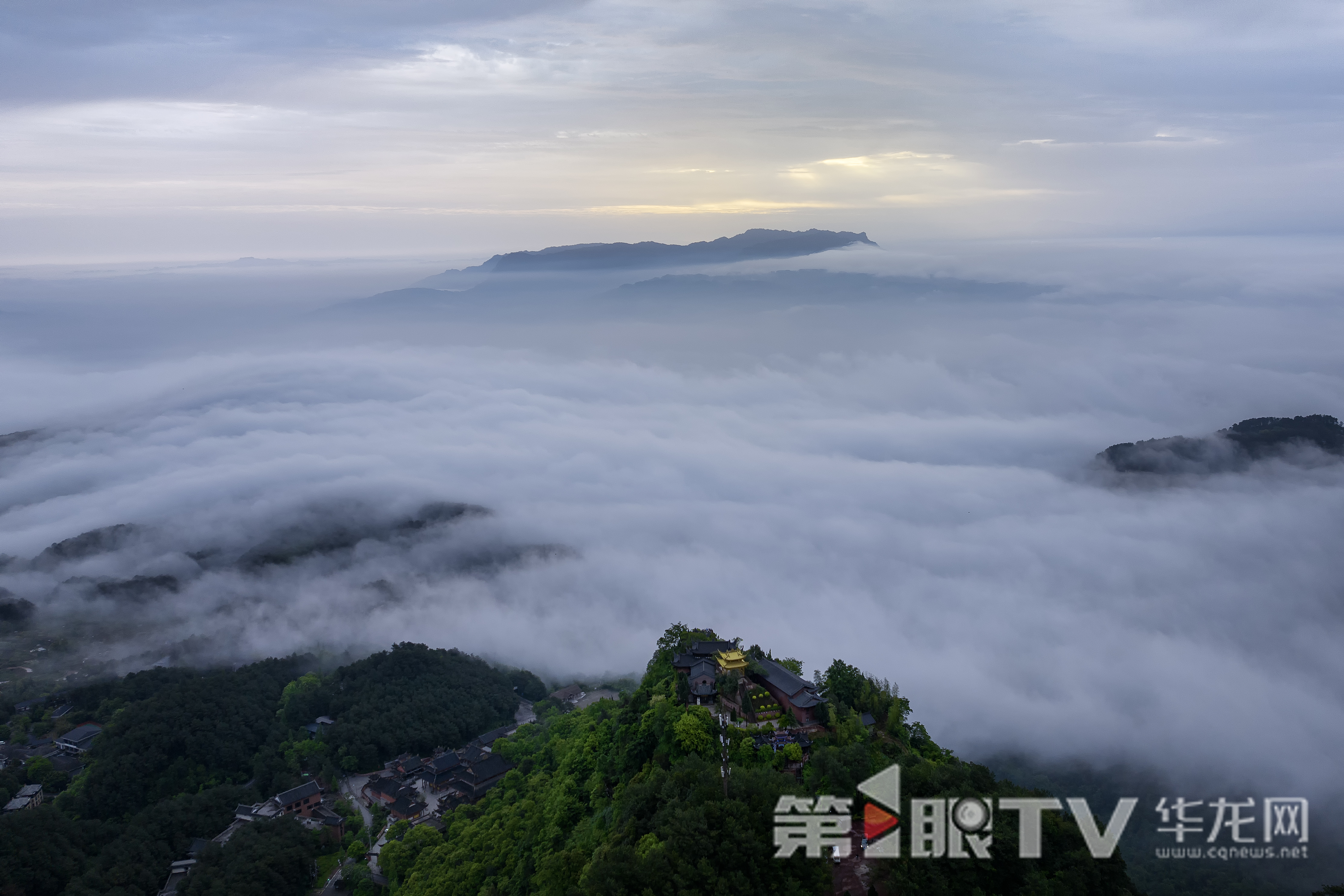 綦江区古剑山云海。